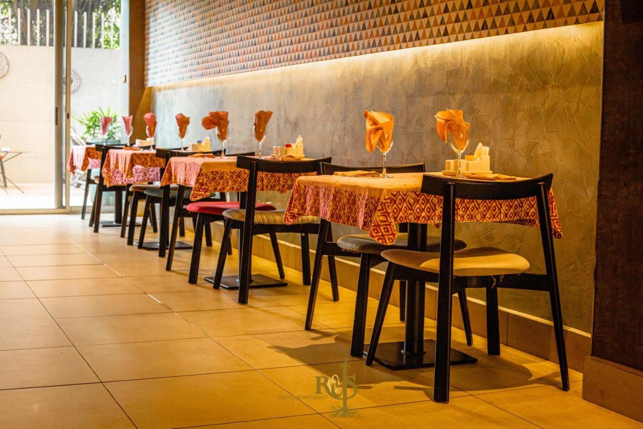Roots Hotel Apartments Abidżan Zewnętrze zdjęcie