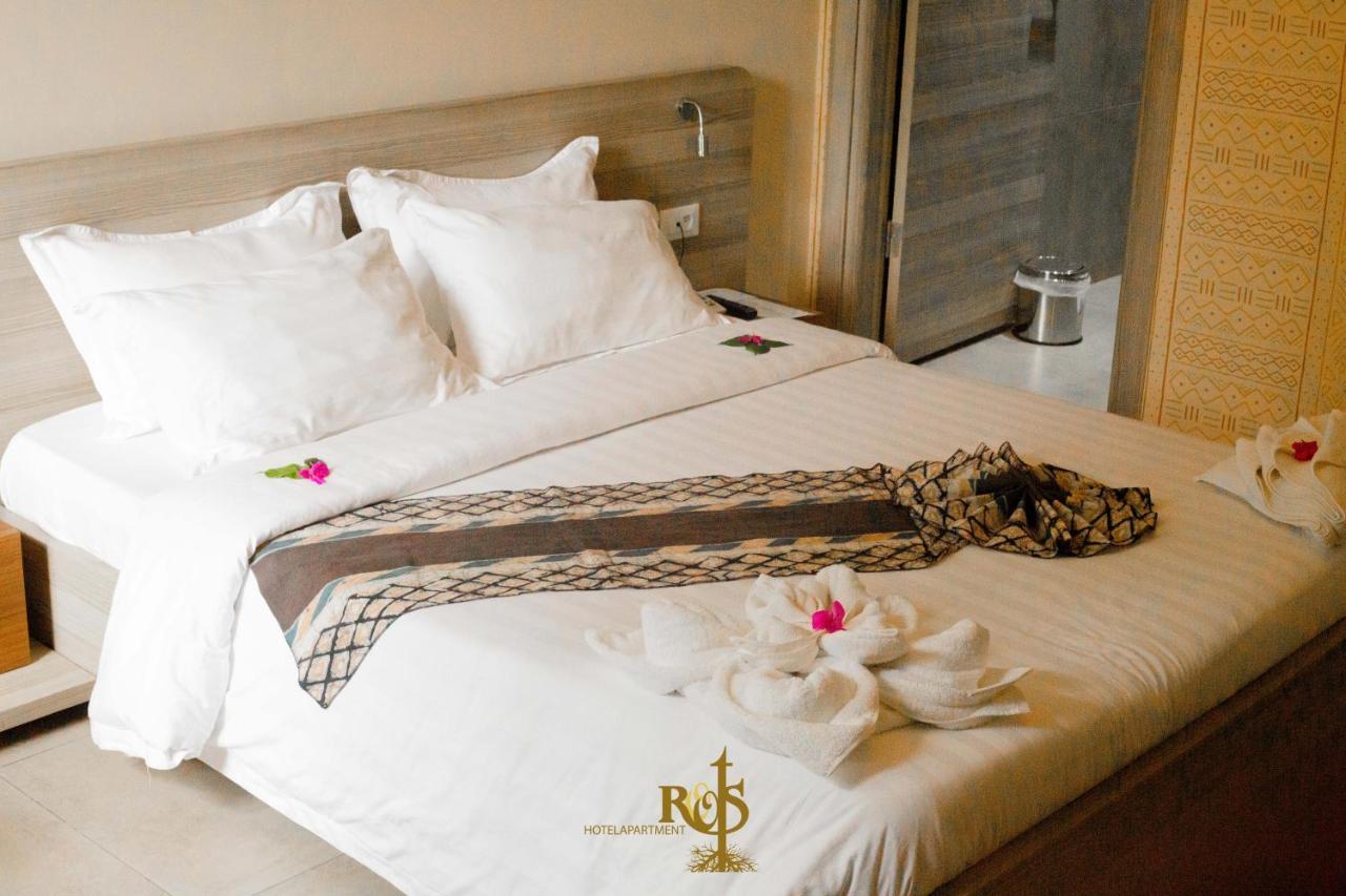 Roots Hotel Apartments Abidżan Zewnętrze zdjęcie