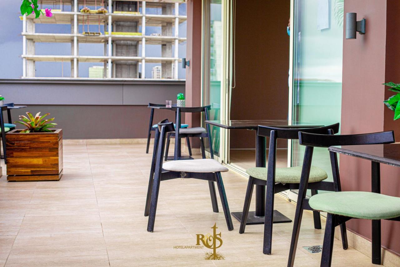 Roots Hotel Apartments Abidżan Zewnętrze zdjęcie