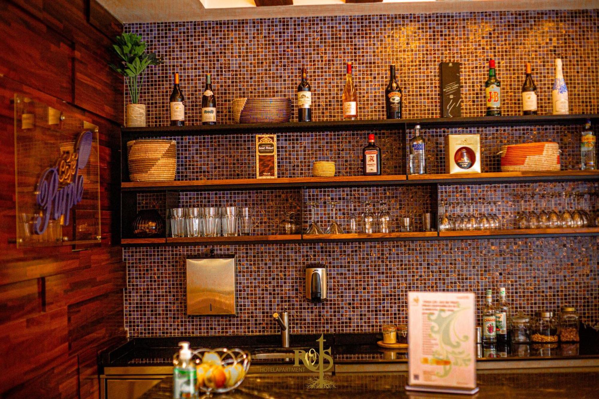 Roots Hotel Apartments Abidżan Zewnętrze zdjęcie