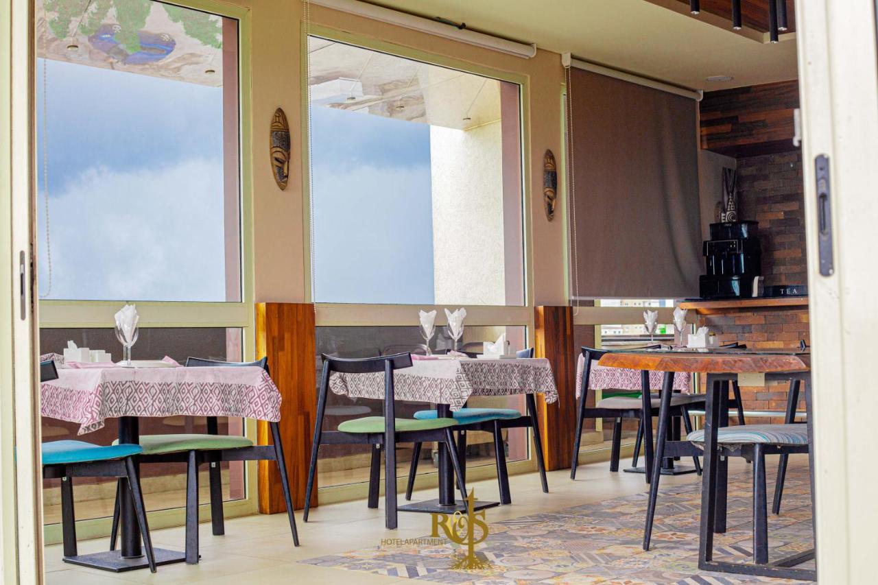 Roots Hotel Apartments Abidżan Zewnętrze zdjęcie