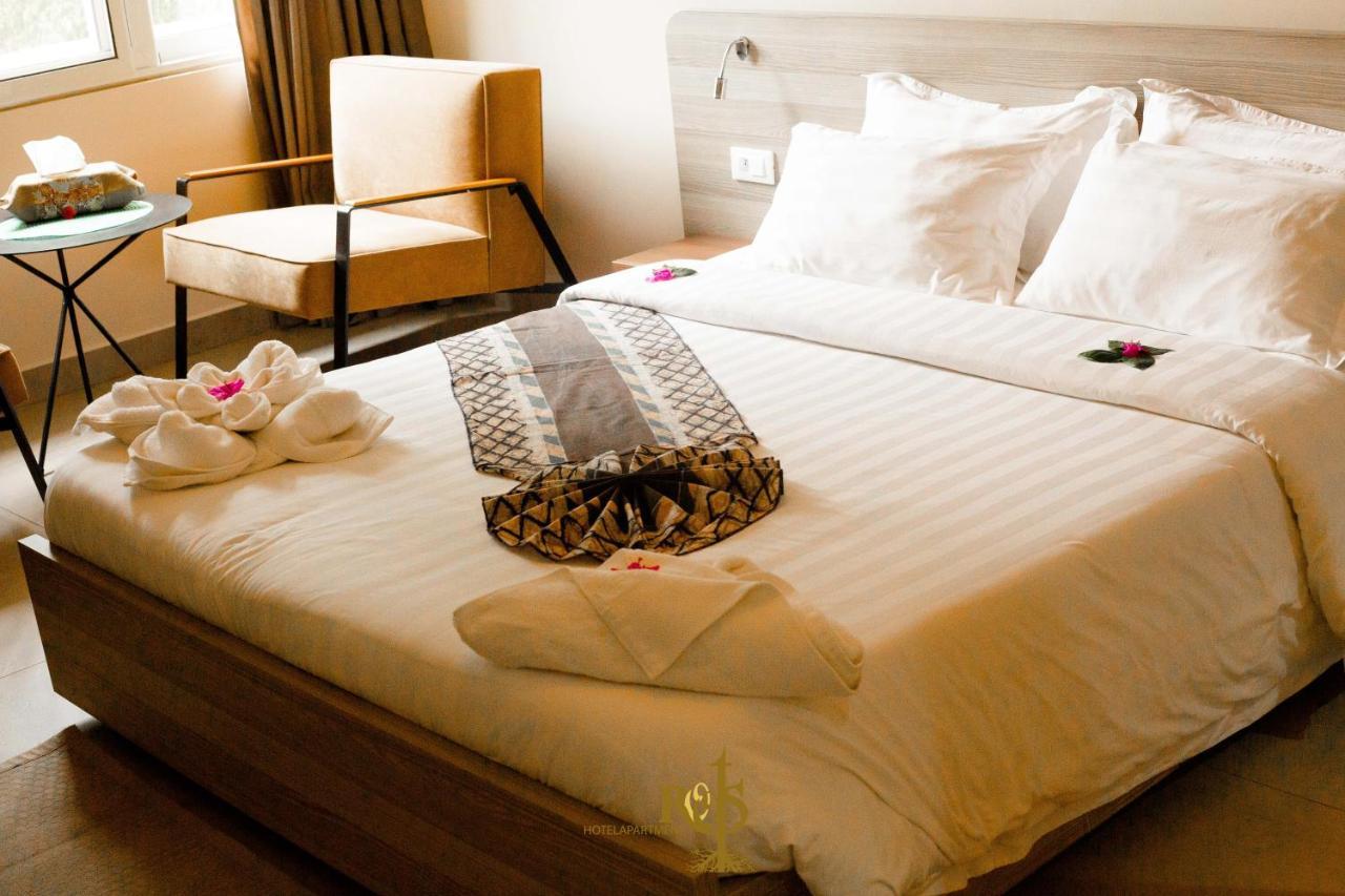 Roots Hotel Apartments Abidżan Zewnętrze zdjęcie