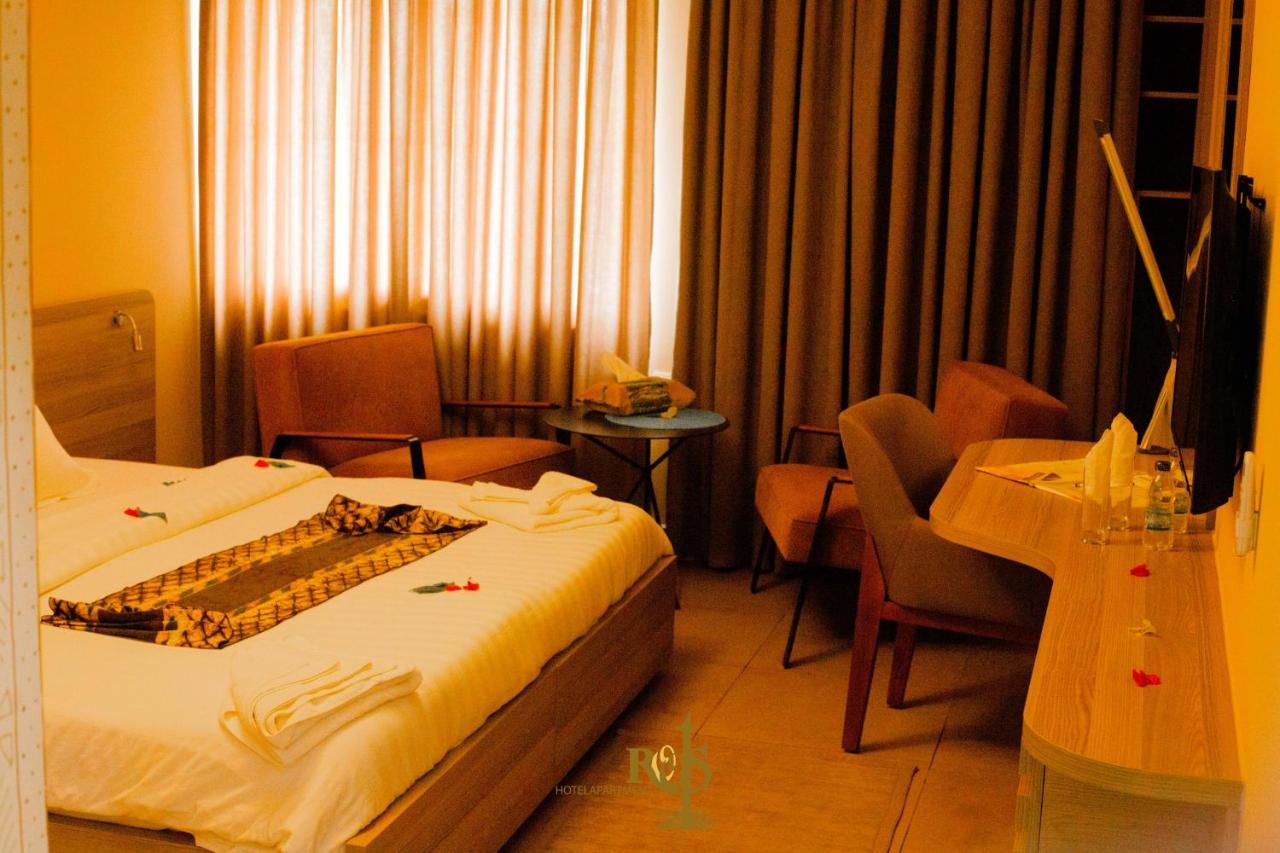 Roots Hotel Apartments Abidżan Zewnętrze zdjęcie