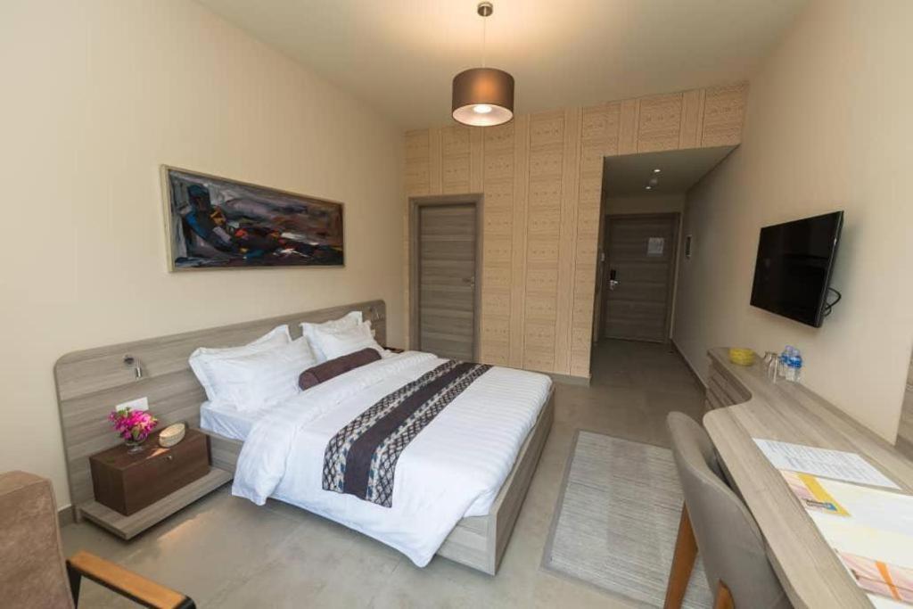 Roots Hotel Apartments Abidżan Zewnętrze zdjęcie