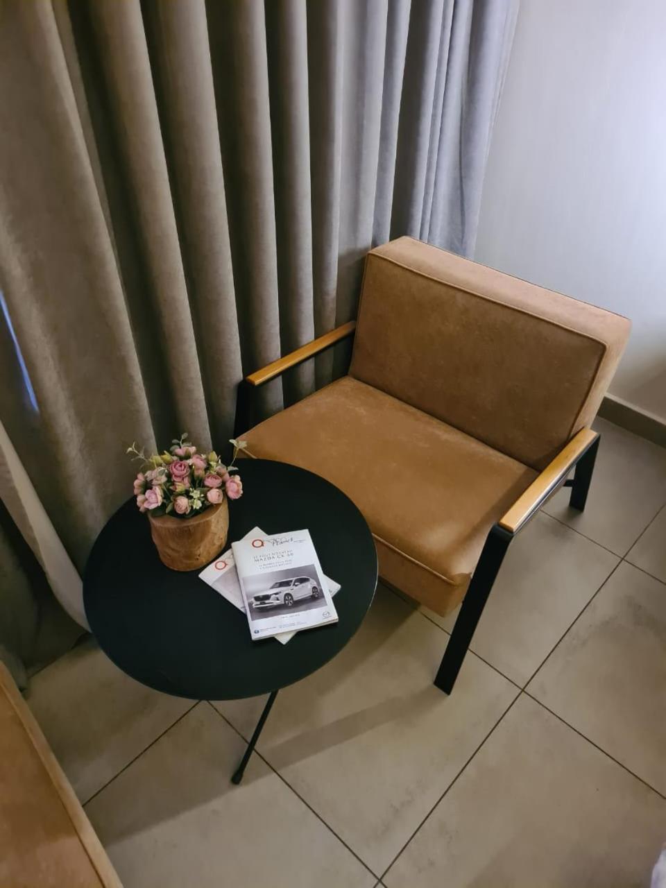 Roots Hotel Apartments Abidżan Zewnętrze zdjęcie
