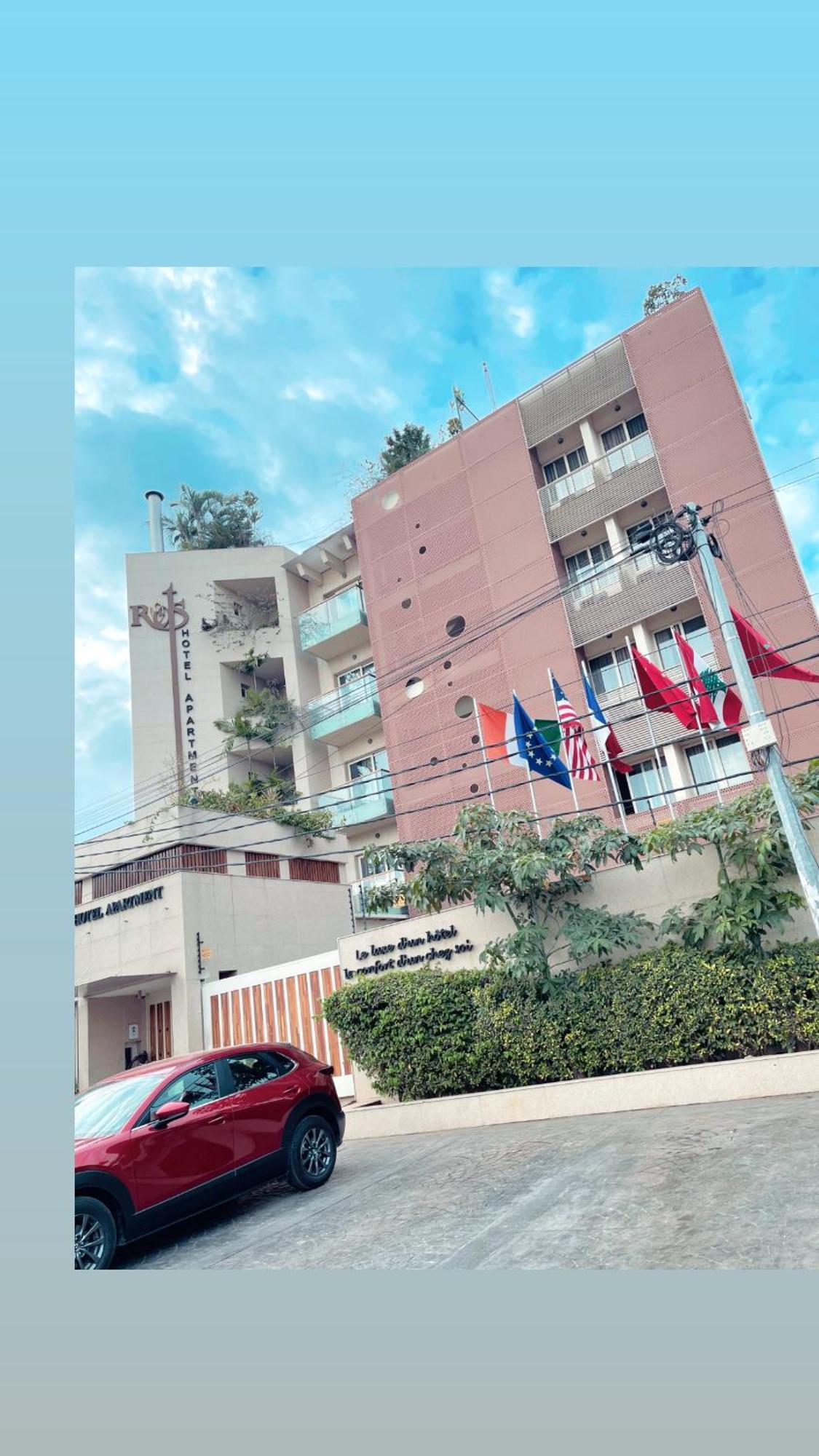 Roots Hotel Apartments Abidżan Zewnętrze zdjęcie