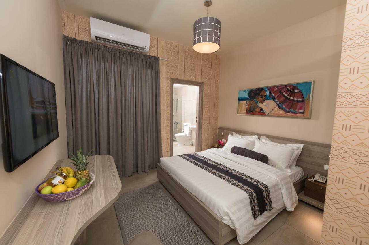 Roots Hotel Apartments Abidżan Zewnętrze zdjęcie