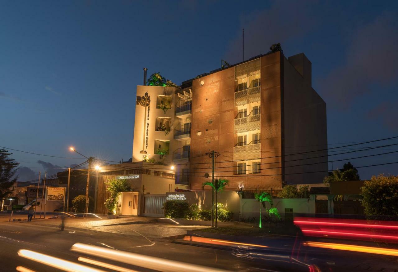 Roots Hotel Apartments Abidżan Zewnętrze zdjęcie