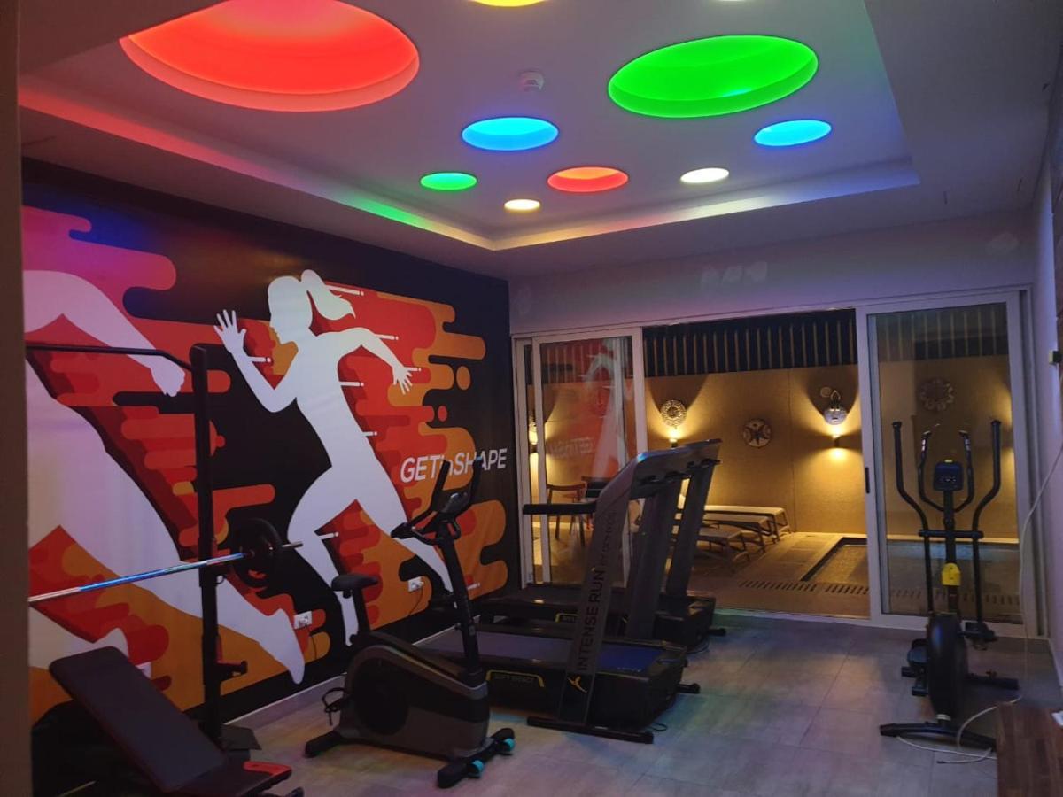 Roots Hotel Apartments Abidżan Zewnętrze zdjęcie