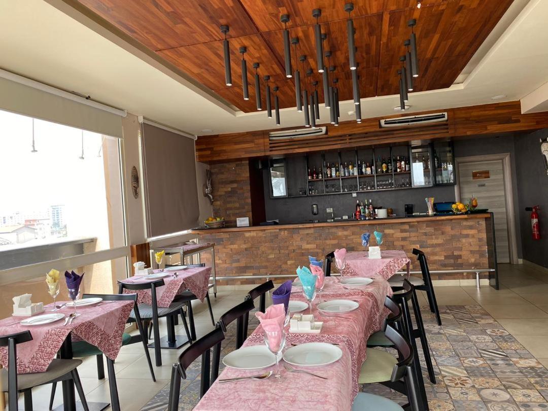 Roots Hotel Apartments Abidżan Zewnętrze zdjęcie